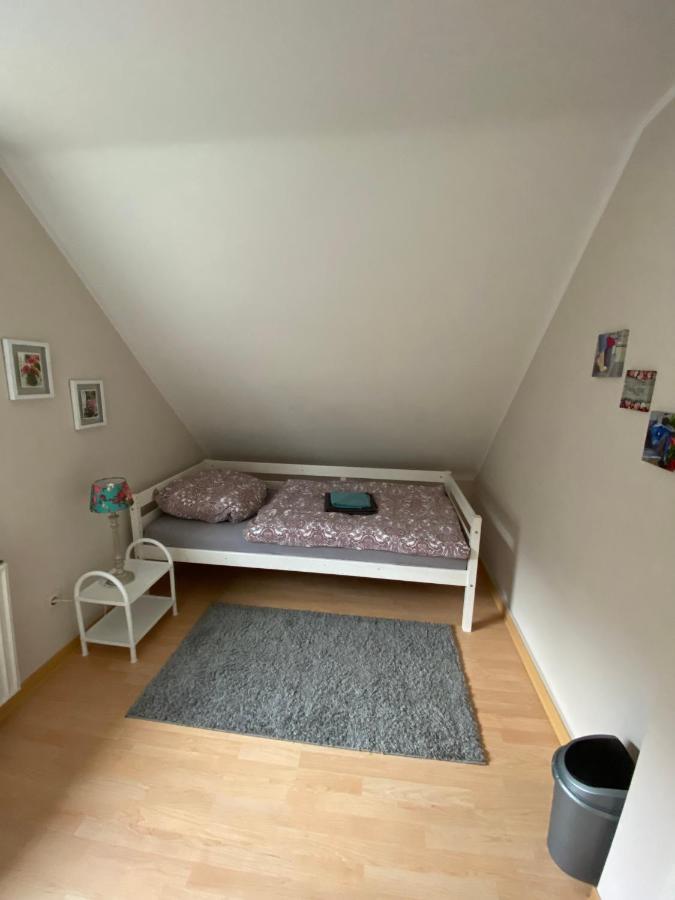 Stern Unterkunft Bis Zu 9 Betten Verfuegbar เบรเมน ภายนอก รูปภาพ